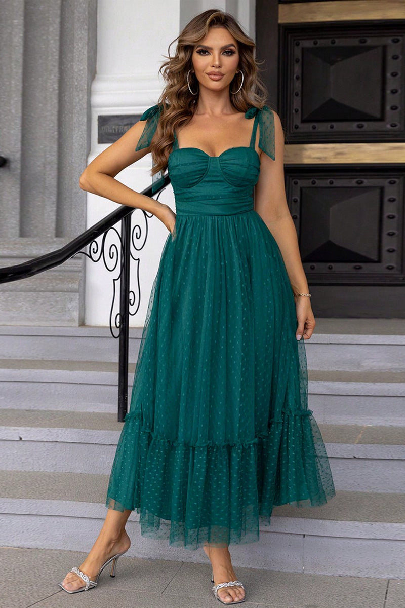 Laden Sie das Bild in den Galerie-Viewer, A Linie Plissee Schleife Spaghettiträger Schwarzes Langes Brautjungfernkleid