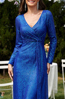 Laden Sie das Bild in den Galerie-Viewer, Glitzer Königsblaues Perlen V-Ausschnitt Lange Ärmel Plissee Etui Kleid für die Brautmutter