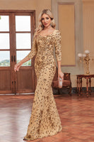 Laden Sie das Bild in den Galerie-Viewer, Funkelndes Dunkelgrünes Meerjungfrauen Applikationen Mutterkleid mit quadratischem Ausschnitt und 3/4-Ärmeln