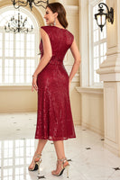 Laden Sie das Bild in den Galerie-Viewer, Glitzerndes Burgunderrotes Etui Brautmutterkleid mit Pailletten