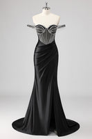 Laden Sie das Bild in den Galerie-Viewer, Glitzerndes Meerjungfrau Kalte Schulter Langes Perlenbesetztes Rosa Ballkleid mit Schlitz