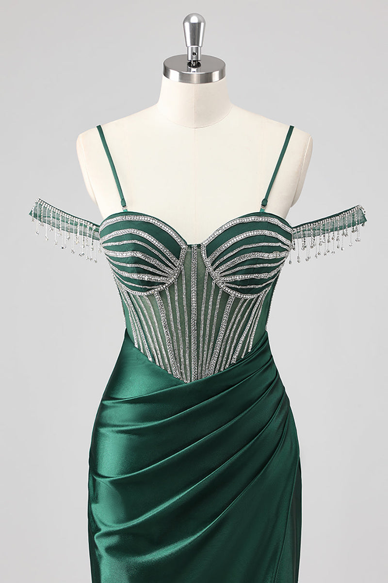 Laden Sie das Bild in den Galerie-Viewer, Glitzerndes Schwarzes Meerjungfrau Schulterfreies Ballkleid mit Perlenstickerei und Schlitz