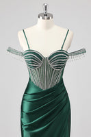 Laden Sie das Bild in den Galerie-Viewer, Glitzerndes Meerjungfrau Kalte Schulter Langes Perlenbesetztes Rosa Ballkleid mit Schlitz