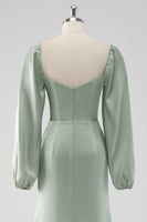 Laden Sie das Bild in den Galerie-Viewer, Salbeigrünes Schulterfreies A-Linie Brautjungfernkleid mit Puffärmeln