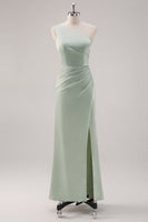 Laden Sie das Bild in den Galerie-Viewer, Einfaches Satin Salbeigrün Eine Schulter Brautjungfernkleid mit Schlitz