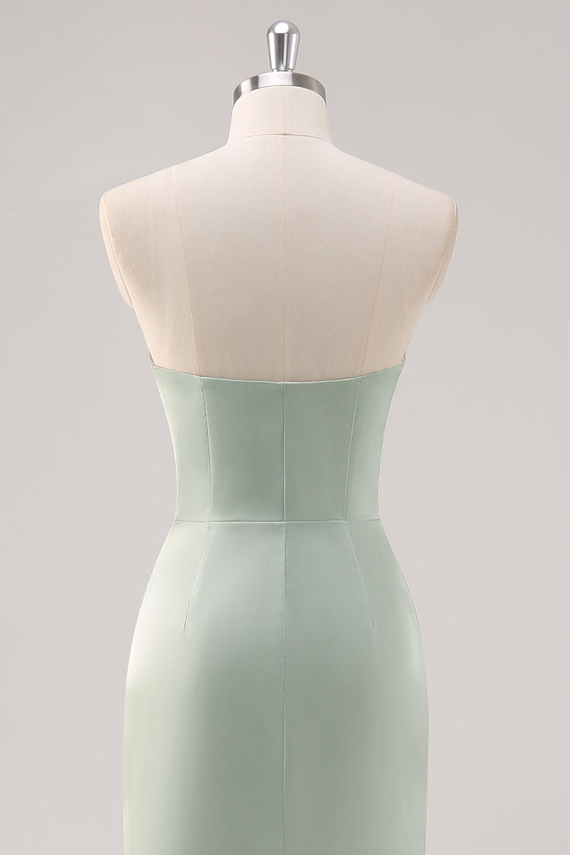 Laden Sie das Bild in den Galerie-Viewer, Einfaches Meerjungfrau Satin Trägerloses Salbeigrünes Brautjungfernkleid mit Schlitz