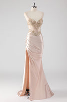 Laden Sie das Bild in den Galerie-Viewer, Glitzerndes Champagner Korsett Applikationen Ballkleid mit Schlitz