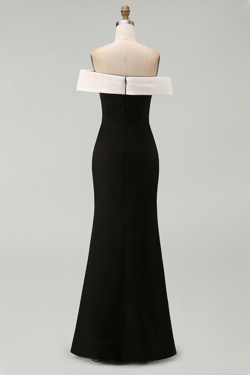 Laden Sie das Bild in den Galerie-Viewer, Schulterfreies Ballkleid aus mattem Satin in Schwarz
