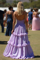 Laden Sie das Bild in den Galerie-Viewer, Flieder Schulterfreies Hochzeitsgastkleid mit Rüschen und Schlitz