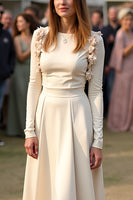 Laden Sie das Bild in den Galerie-Viewer, Aprikose A Linie Rundhalsausschnitt Rüschen Galakleid mit langen Ärmeln