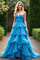 Laden Sie das Bild in den Galerie-Viewer, A Linie Blau Herzausschnitt Gestuftes Ballkleid mit Rüschen