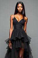 Laden Sie das Bild in den Galerie-Viewer, Schwarzes A-Linie Krawatten Ballkleid mit Spaghettiträgern und Rüschen und Schlitz