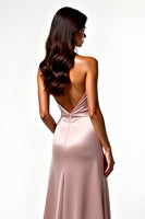 Laden Sie das Bild in den Galerie-Viewer, Blush Satin Neckholder Ballkleid mit Schlitz