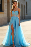 Laden Sie das Bild in den Galerie-Viewer, Funkelndes Blaues A-Linie Herzausschnitt Perlen Ballkleid mit Schlitz