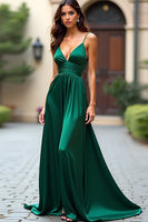 Laden Sie das Bild in den Galerie-Viewer, Dunkelgrünes A-Linie Spaghettiträger Satin Langes Ballkleid mit Schlitz