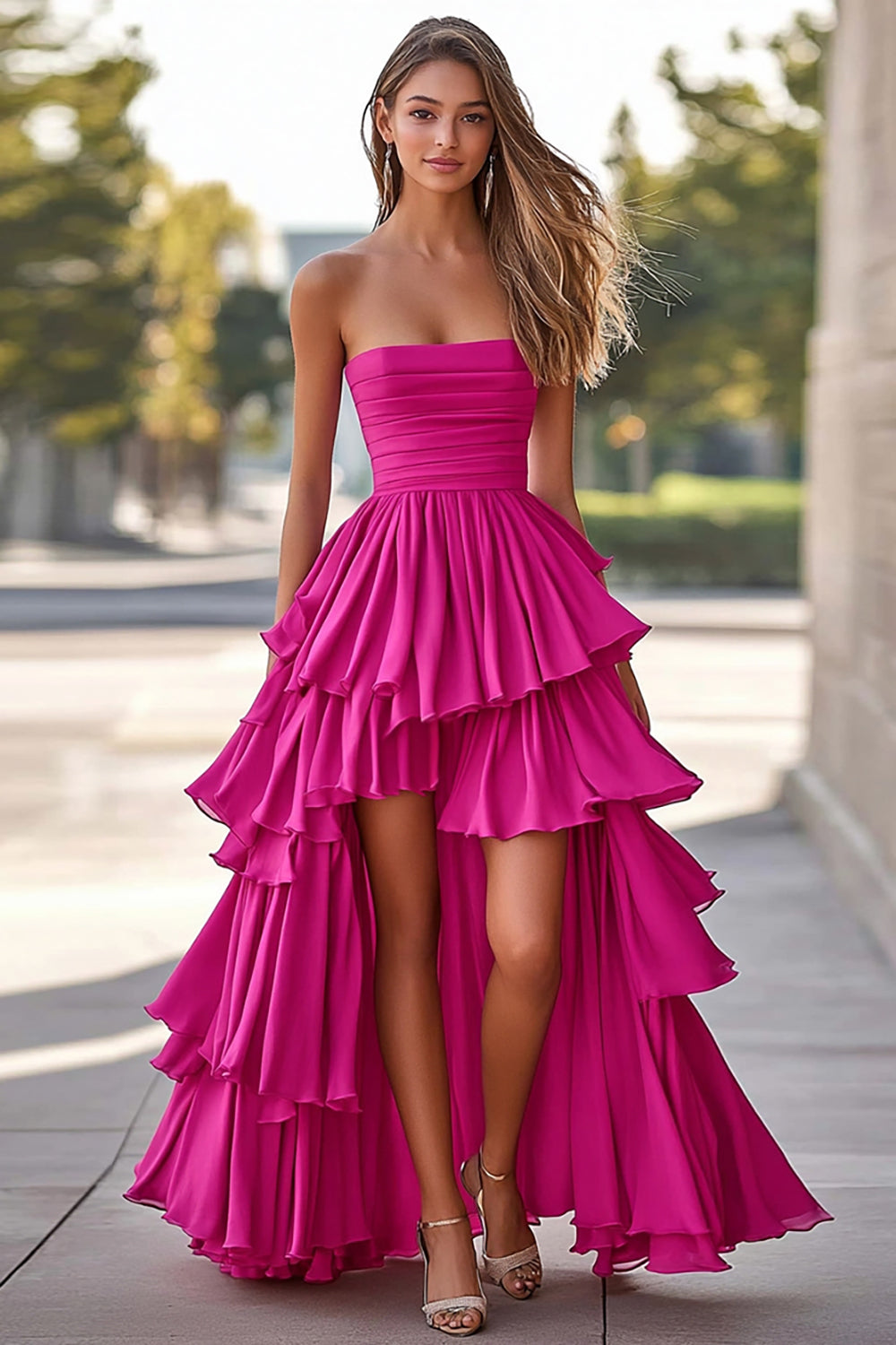 Fuchsia Trägerloses A-Linie Ballkleid aus Satin mit Rüschen