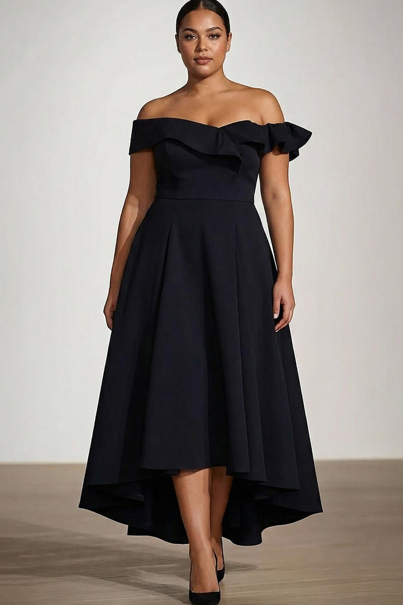 Laden Sie das Bild in den Galerie-Viewer, Schulterfreies A-Linie Übergröße Schwarzes Satin Festlichkleid
