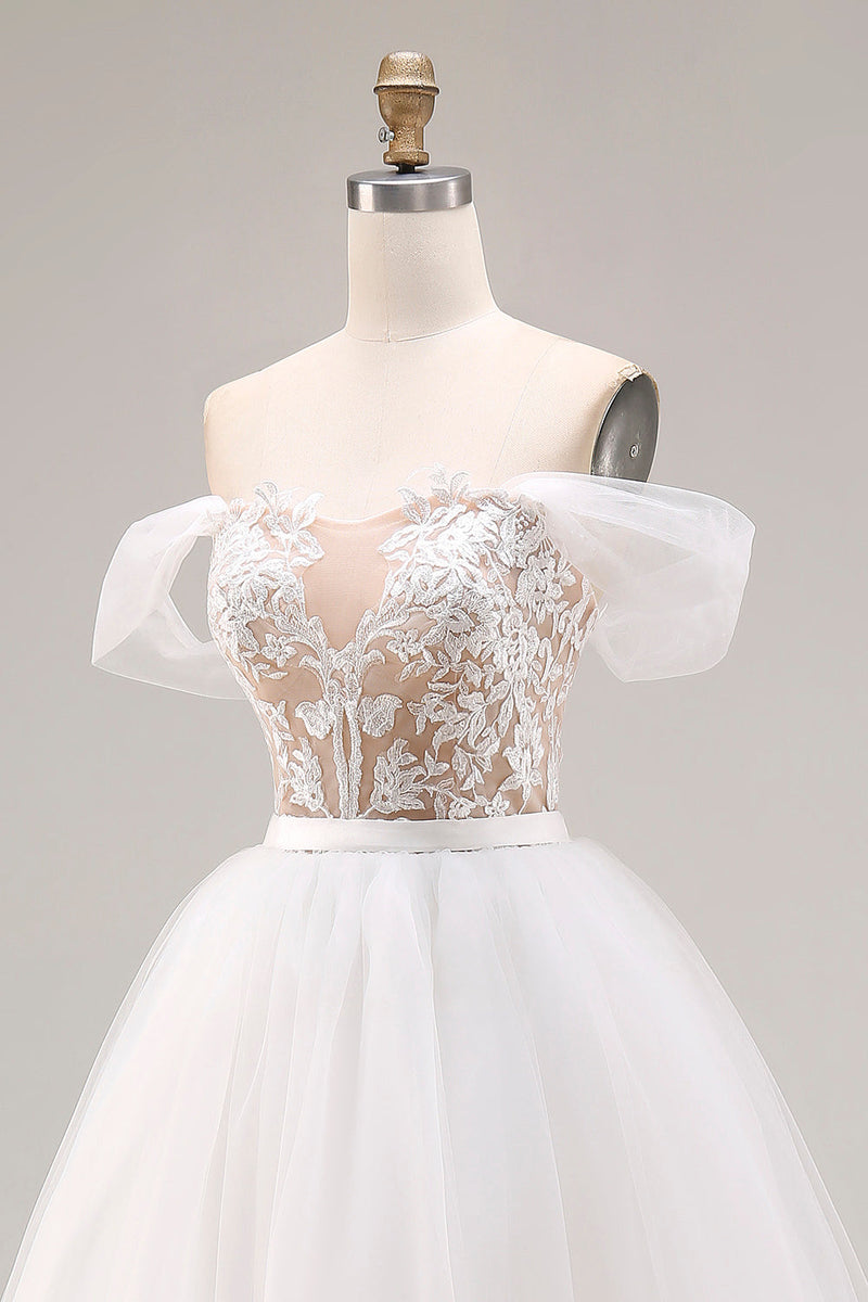 Laden Sie das Bild in den Galerie-Viewer, Elfenbein Schulterfreies Besticktes Tüll Langes Ballkleid Hochzeitskleid