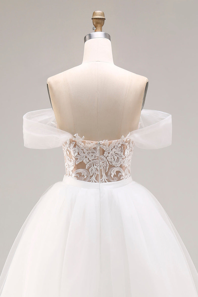 Laden Sie das Bild in den Galerie-Viewer, Elfenbein Schulterfreies Besticktes Tüll Langes Ballkleid Hochzeitskleid