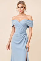 Laden Sie das Bild in den Galerie-Viewer, Staubblaues Schulterfreies Gerafftes Langes Brautjungfernkleid mit Schlitz