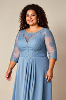 Laden Sie das Bild in den Galerie-Viewer, Große Größen Staubblaues A Linie Appliziertes Langes Brautmutterkleid