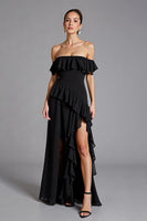 Laden Sie das Bild in den Galerie-Viewer, Schwarzes Schulterfreies Langes Abendkleid aus Chiffon mit Rüschen und Schlitz