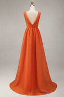 Laden Sie das Bild in den Galerie-Viewer, Orange Rüschen V-Ausschnitt A-Linie Chiffon Langes Plus-Size Hochzeitsgastkleid