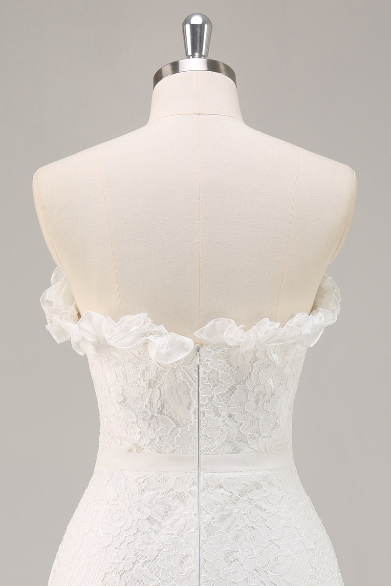 Laden Sie das Bild in den Galerie-Viewer, Weißes Kurzes A-Linie Trägerloses Spitze Standesamtkleid