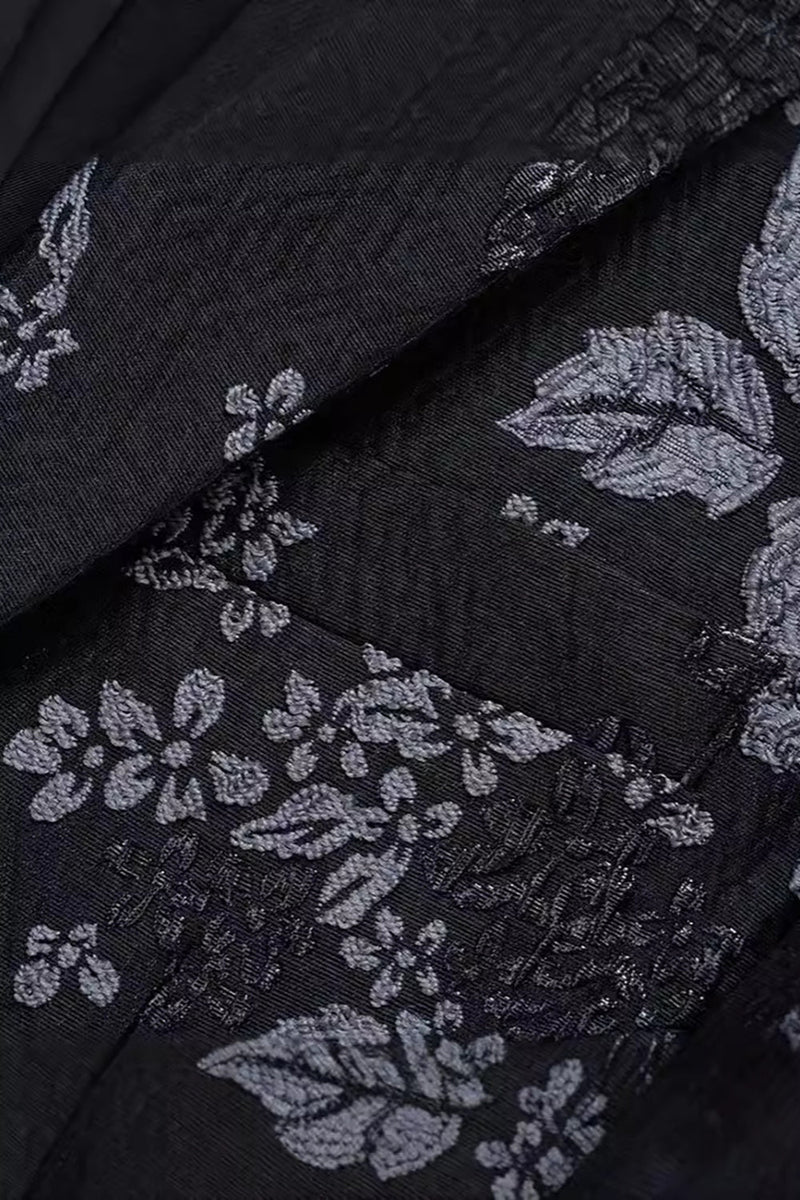 Laden Sie das Bild in den Galerie-Viewer, Schwarzer Herrenblazer mit Blumenmuster und Spitzrevers und einem Knopf