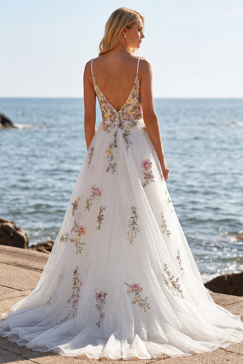 Laden Sie das Bild in den Galerie-Viewer, A Linie Weißes Tüll Spaghettiträger Besticktes Boho Sweep Train Hochzeitskleid