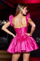 Laden Sie das Bild in den Galerie-Viewer, Fuchsia Satin A Linie Herzausschnitt Kurzes Abiballkleid mit Rüschen