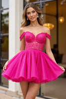 Laden Sie das Bild in den Galerie-Viewer, Fuchsia Korsett A Line Tüll Schulterfreies Kurzes Abiballkleid