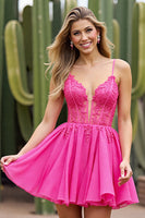 Laden Sie das Bild in den Galerie-Viewer, Fuchsia A-Linie Mini Abiballkleid mit Applikation