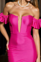 Laden Sie das Bild in den Galerie-Viewer, Fuchsia Schulterfreies Figurbetontes Bodycon Kleid aus Satin