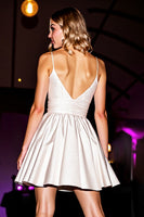 Laden Sie das Bild in den Galerie-Viewer, Weißes Kurzes Gefaltetes Standesamtkleid aus Satin in A-Linie