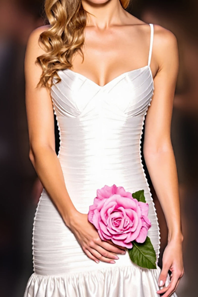 Laden Sie das Bild in den Galerie-Viewer, Weißes Figurbetontes Kurzes Standesamtkleid mit Rüschen