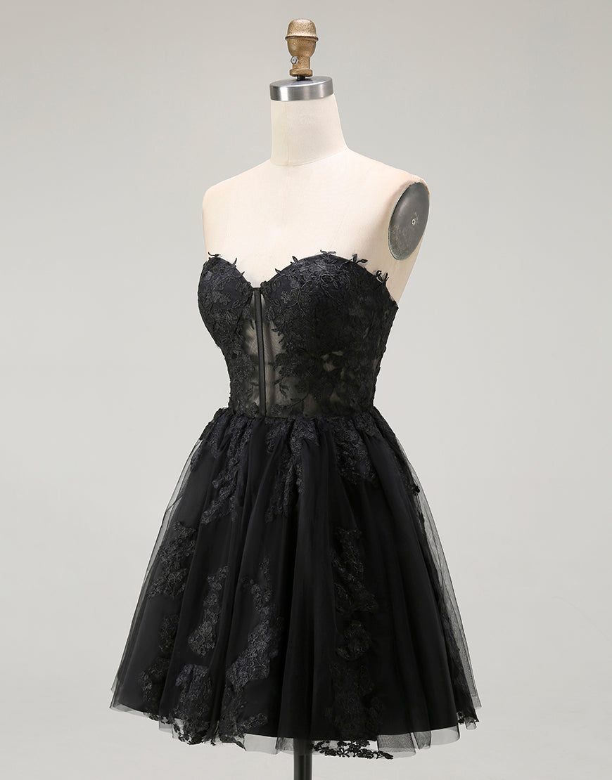 Laden Sie das Bild in den Galerie-Viewer, A Linie Appliziertes Herzausschnitt Kleines Schwarzes Kleid