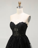 Laden Sie das Bild in den Galerie-Viewer, A Linie Appliziertes Herzausschnitt Kleines Schwarzes Kleid