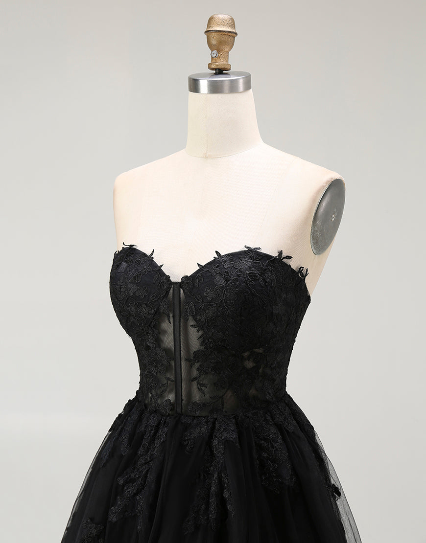 Laden Sie das Bild in den Galerie-Viewer, A Linie Appliziertes Herzausschnitt Kleines Schwarzes Kleid