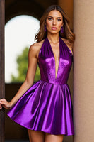 Laden Sie das Bild in den Galerie-Viewer, Neckholder Dunkelviolettes Satin A-Linie Abiballkleid