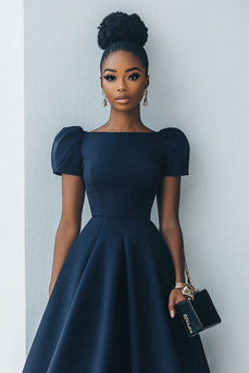 Marineblaues Midi Arbeitskleid in A-Linie mit kurzen Ärmeln