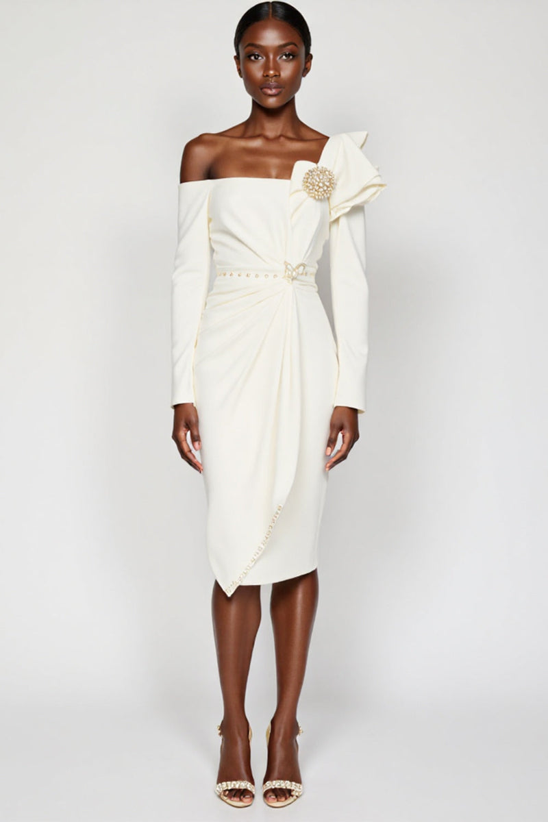 Laden Sie das Bild in den Galerie-Viewer, Weißes Figurbetontes Arbeitskleid mit Rüschen und langen Ärmeln