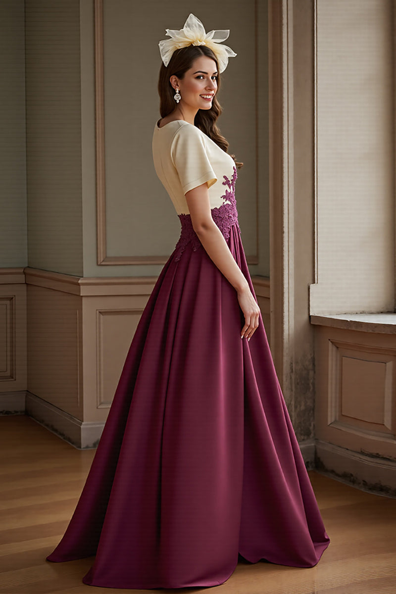 Laden Sie das Bild in den Galerie-Viewer, Burgundy Appliziertes A-Linie Kleid der Brautmutter mit Schlitz