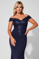 Laden Sie das Bild in den Galerie-Viewer, Schulterfreies Meerjungfrau Marineblaues Kleid für die Brautmutter mit Applikationen