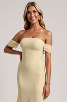 Laden Sie das Bild in den Galerie-Viewer, Schulterfreies Gelbes Meerjungfrauen Brautjungfernkleid