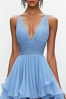 Laden Sie das Bild in den Galerie-Viewer, Himmelblaues Ballkleid in A-Linie mit V-Ausschnitt und Rüschen