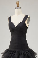 Laden Sie das Bild in den Galerie-Viewer, Schwarzes Hoch Niedrig Organza Abendkleid mit Rüschen