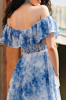 Laden Sie das Bild in den Galerie-Viewer, Schulterfreies Weiß blaues Blumen Ballkleid mit Schlitz