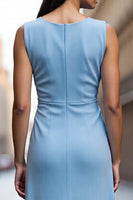 Laden Sie das Bild in den Galerie-Viewer, Himmelblaues Midi Arbeitskleid aus Satin mit Rüschen