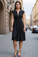 Laden Sie das Bild in den Galerie-Viewer, A Linie Schwarzes Midi Arbeitskleid mit V-Ausschnitt und Flügelärmeln